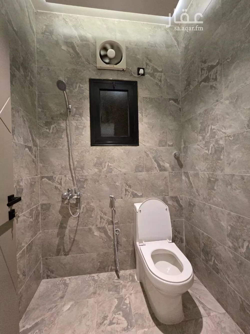 5 bedroom apartment in Al Ukayshiyyah 7