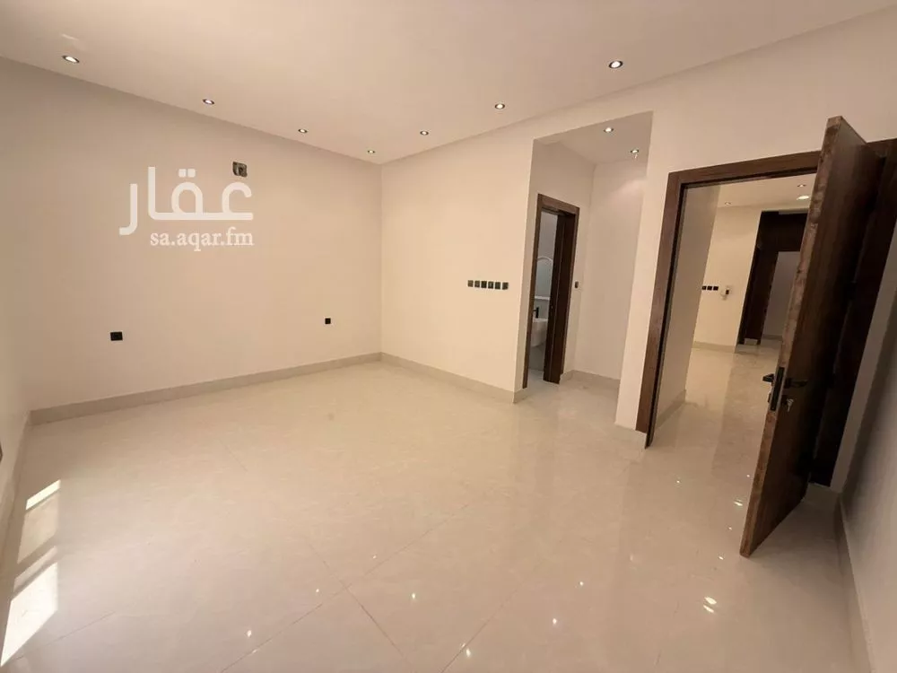 4 bedroom floor in Al Rimal 6