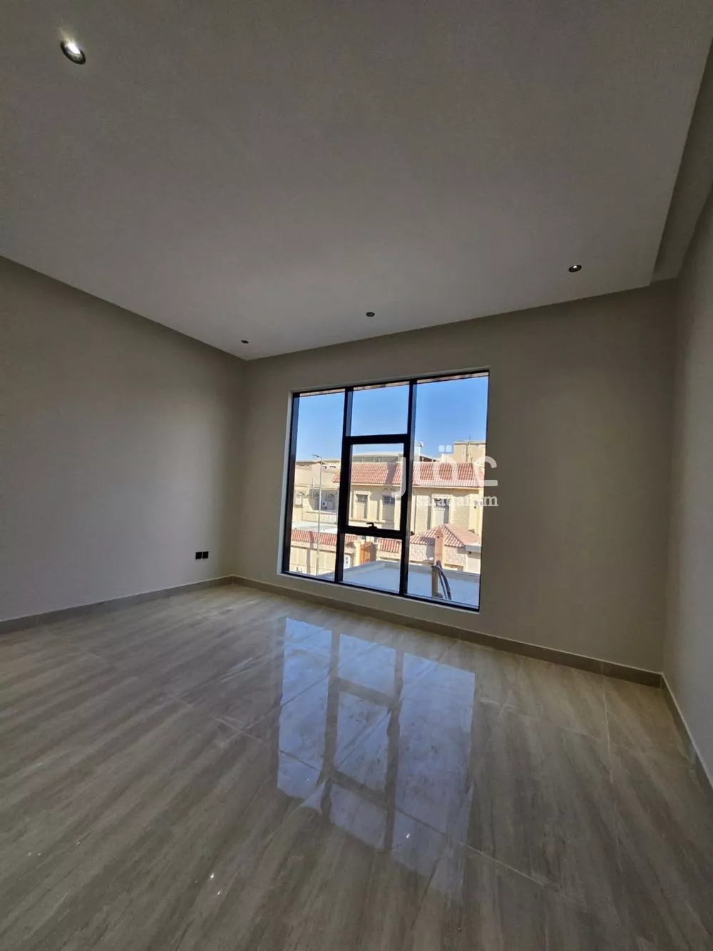 4 bedroom floor in Al Zahrah 13
