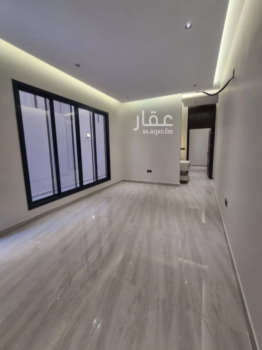 4 bedroom floor in Al Zahrah 15