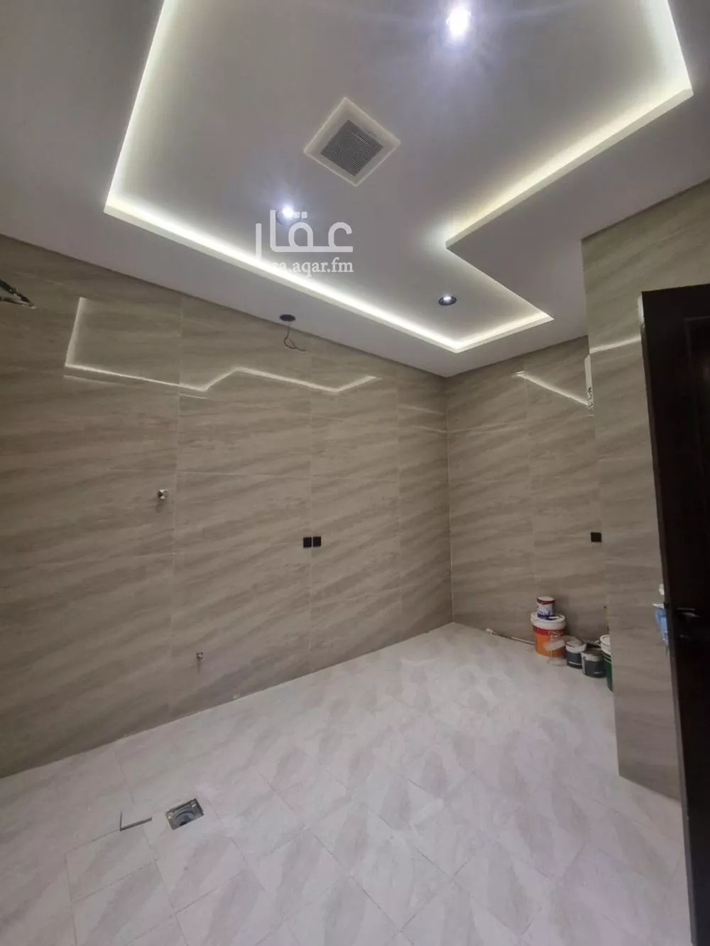 4 bedroom floor in Al Zahrah 5
