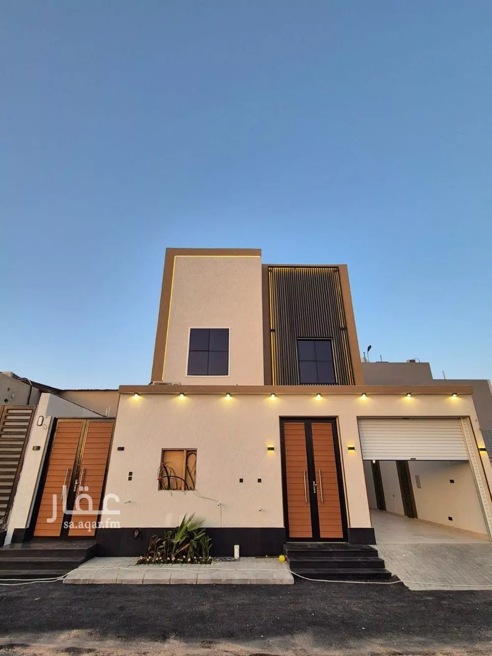 دور 5 غرف في العارض 11