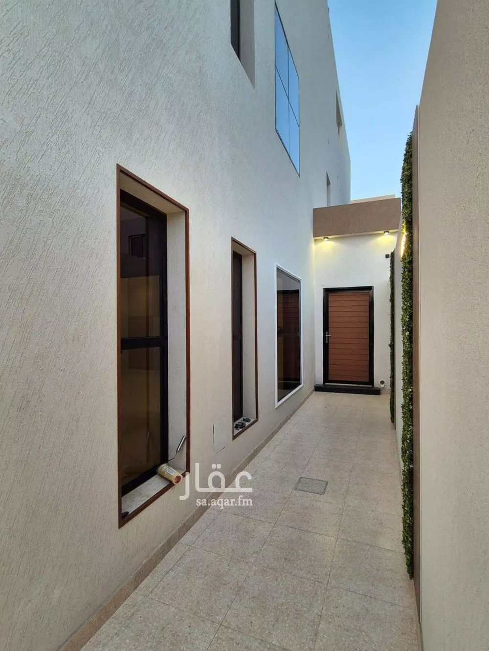 دور 5 غرف في العارض 12