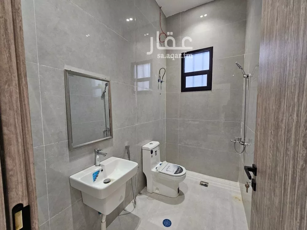 4 bedroom floor in Al Maizilah 6