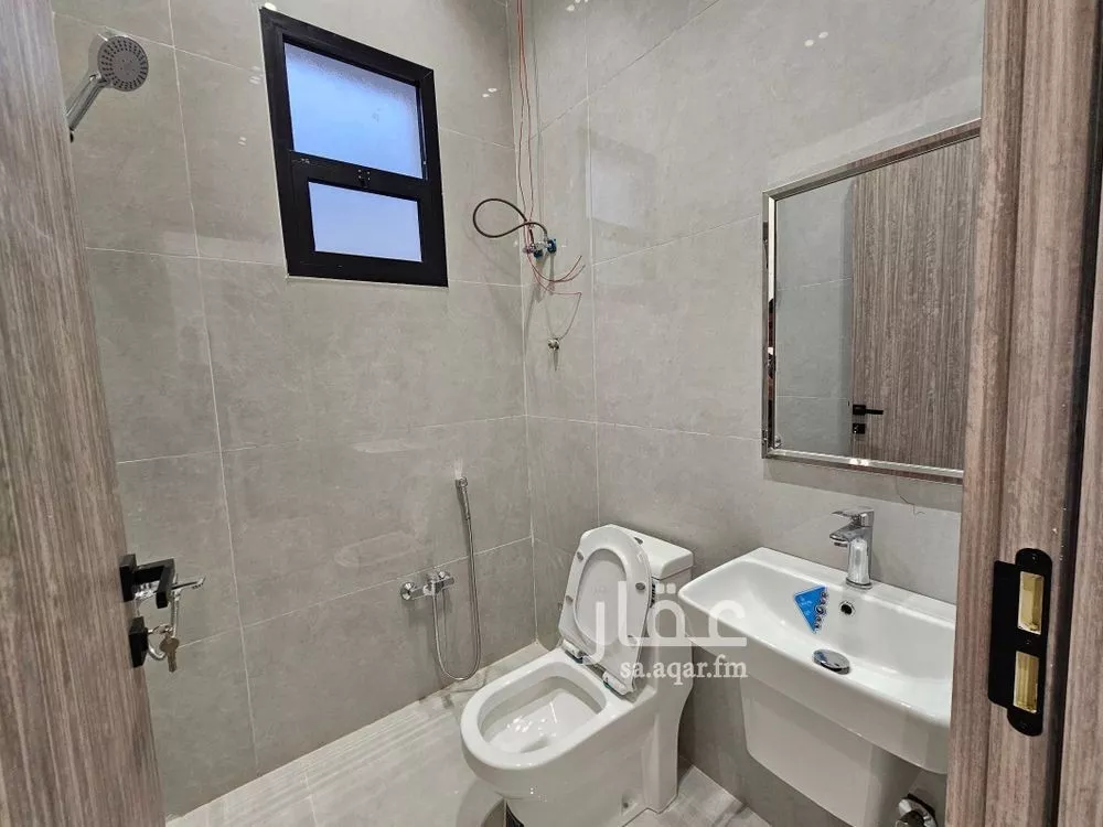 4 bedroom floor in Al Maizilah 8