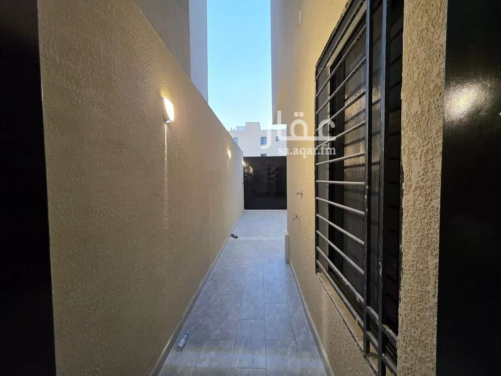 5 bedroom floor in Al Maizilah 2