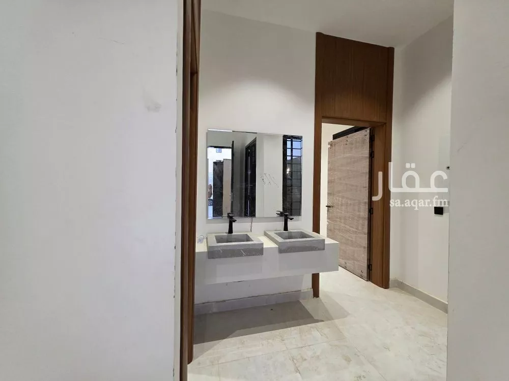 5 bedroom floor in Al Maizilah 20