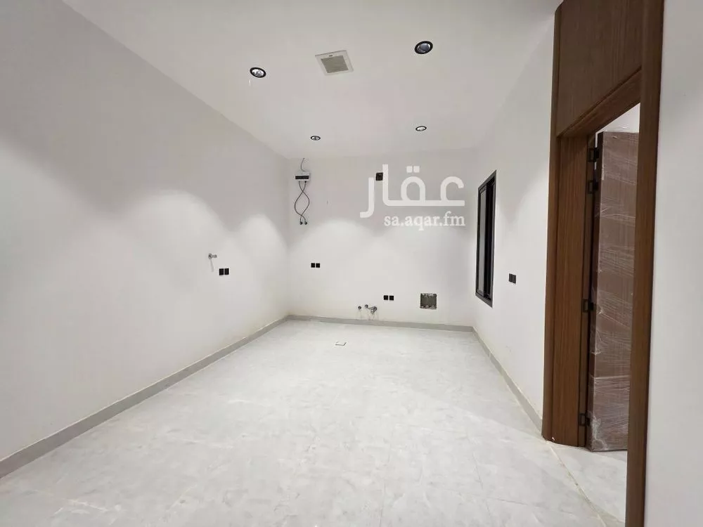 5 bedroom floor in Al Maizilah 21