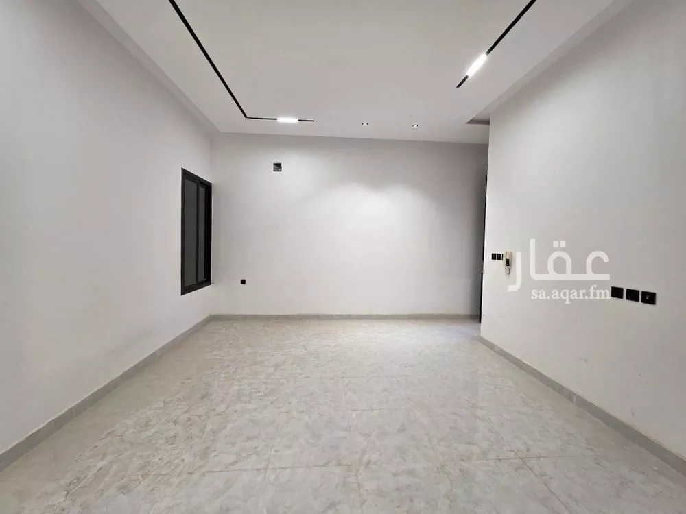 5 bedroom floor in Al Maizilah 5