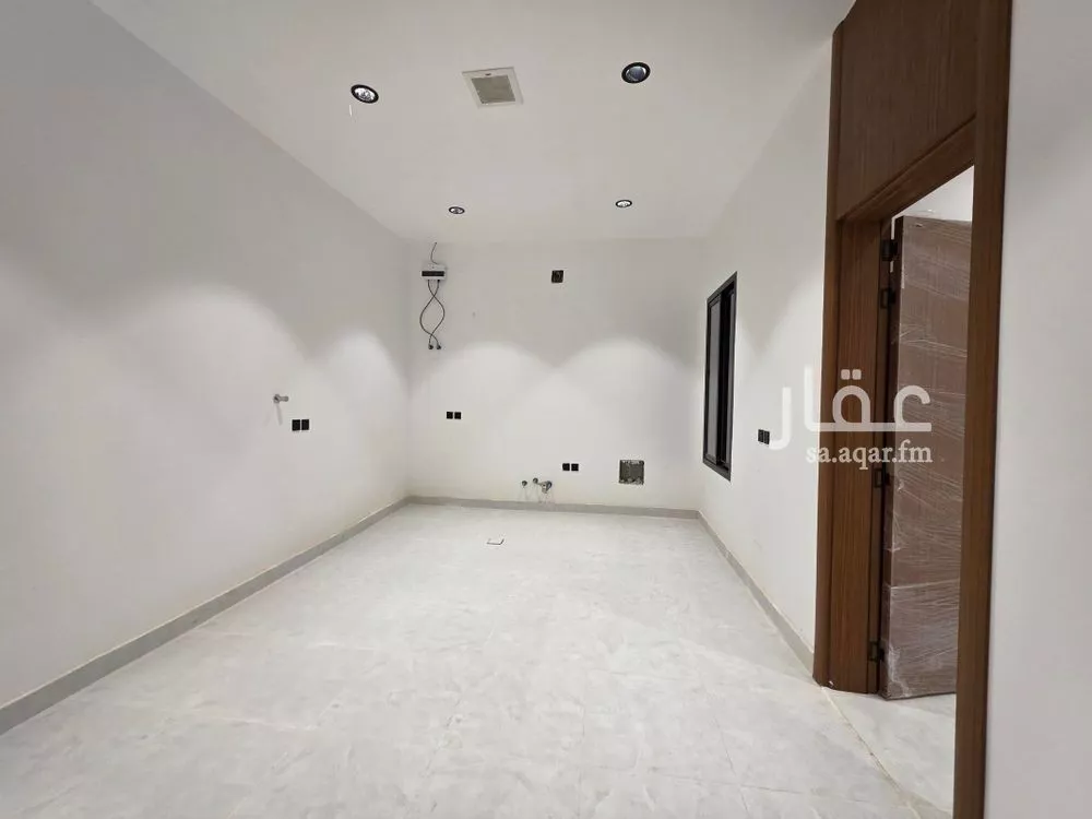 5 bedroom floor in Al Maizilah 7