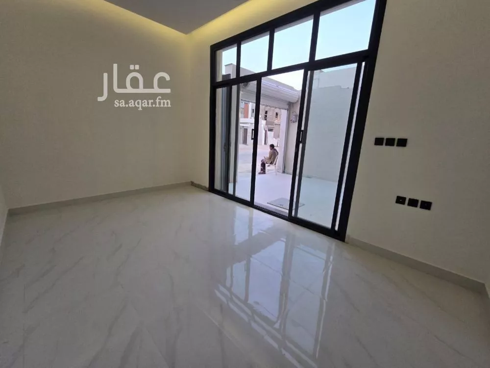 3 bedroom floor in Al Qadisiyah 12