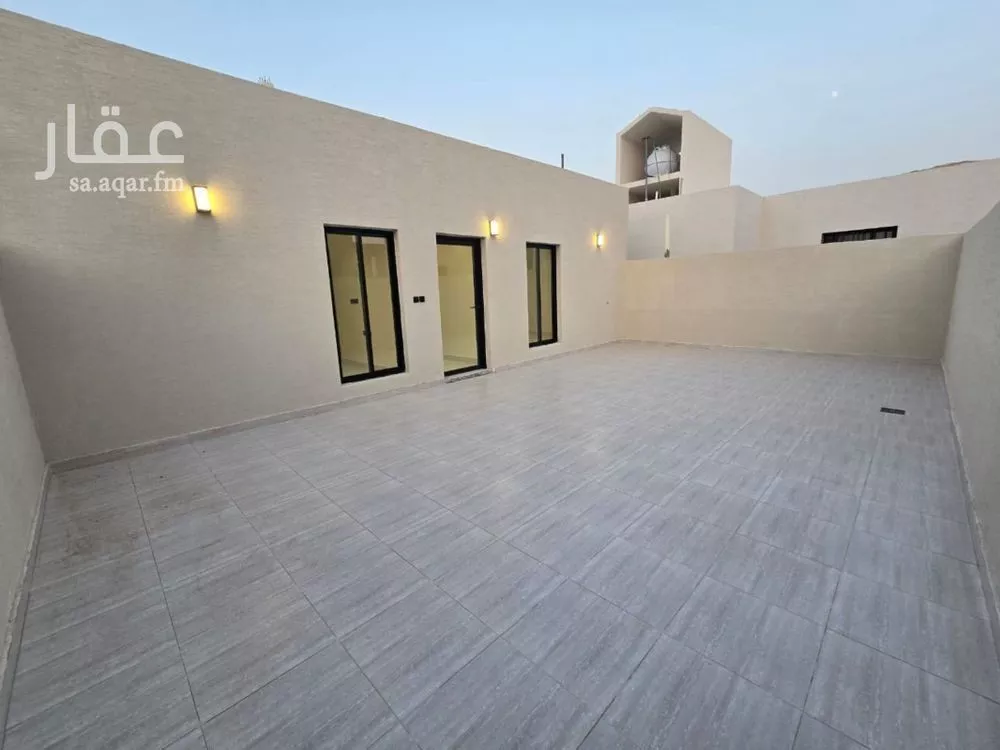 3 bedroom floor in Al Qadisiyah 2
