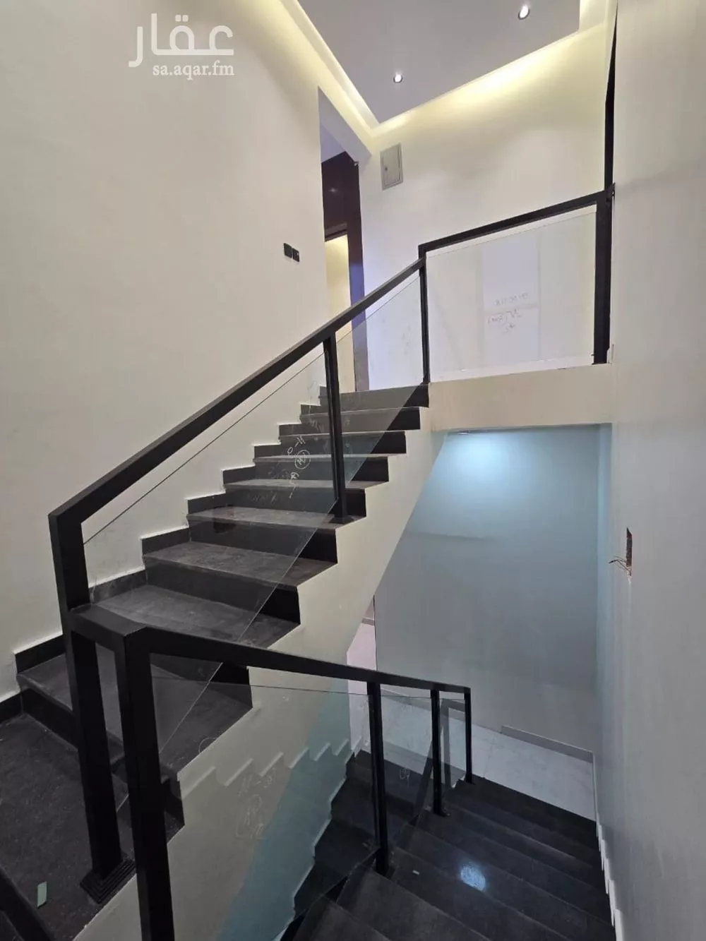 3 bedroom floor in Al Qadisiyah 12