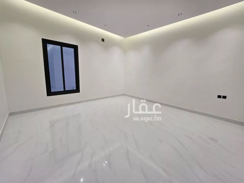 3 bedroom floor in Al Qadisiyah 7