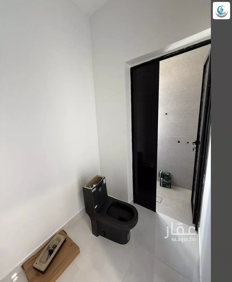 5 bedroom floor in Al Janadriyah 2