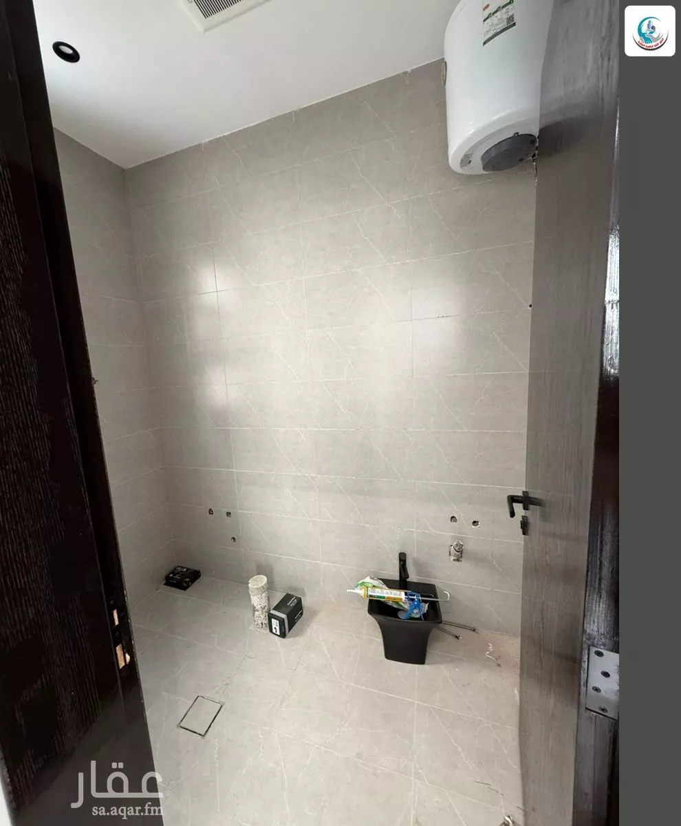 5 bedroom floor in Al Janadriyah 11