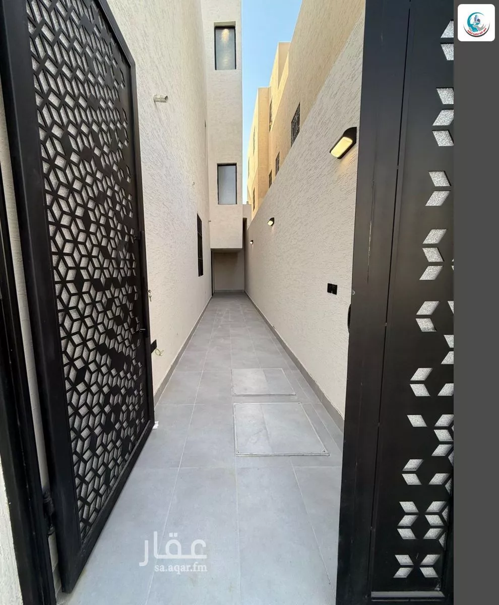5 bedroom floor in Al Janadriyah 5