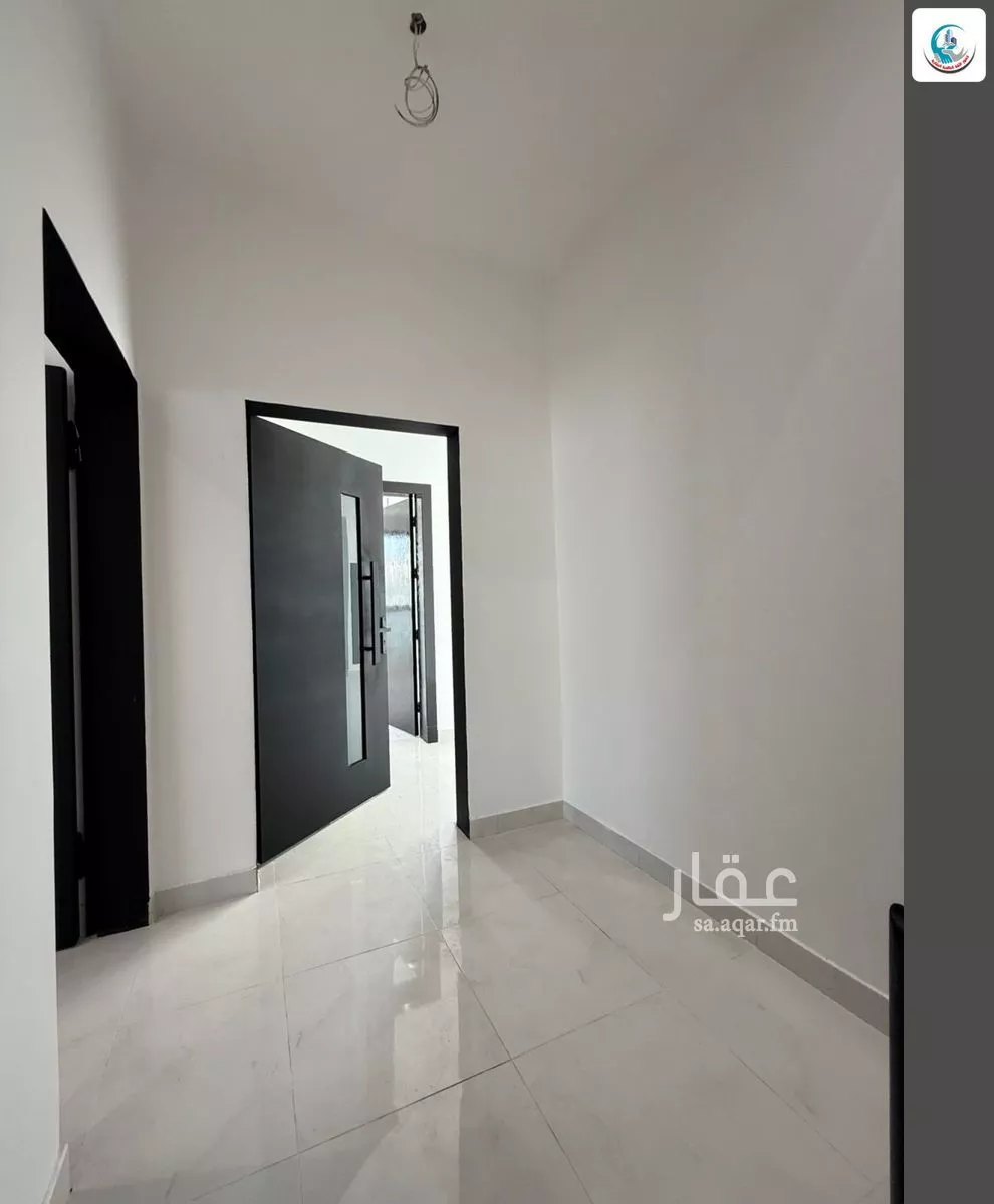 5 bedroom floor in Al Janadriyah 9