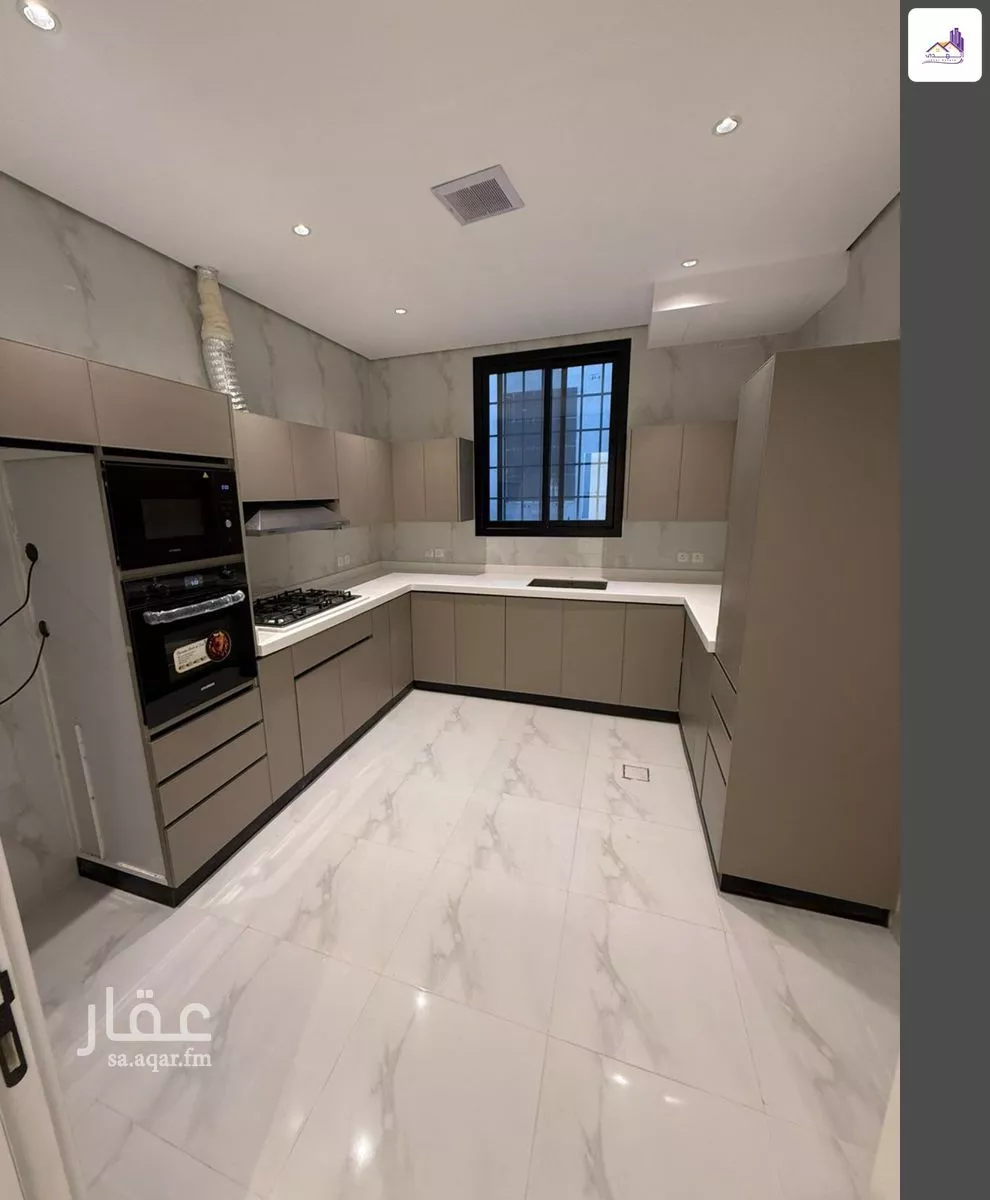 6 bedroom floor in Al Rimal 10