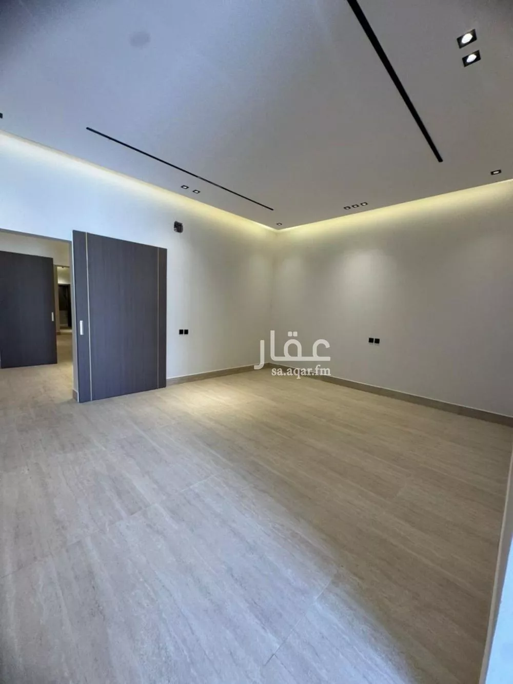 4 bedroom floor in Al Janadriyah 2