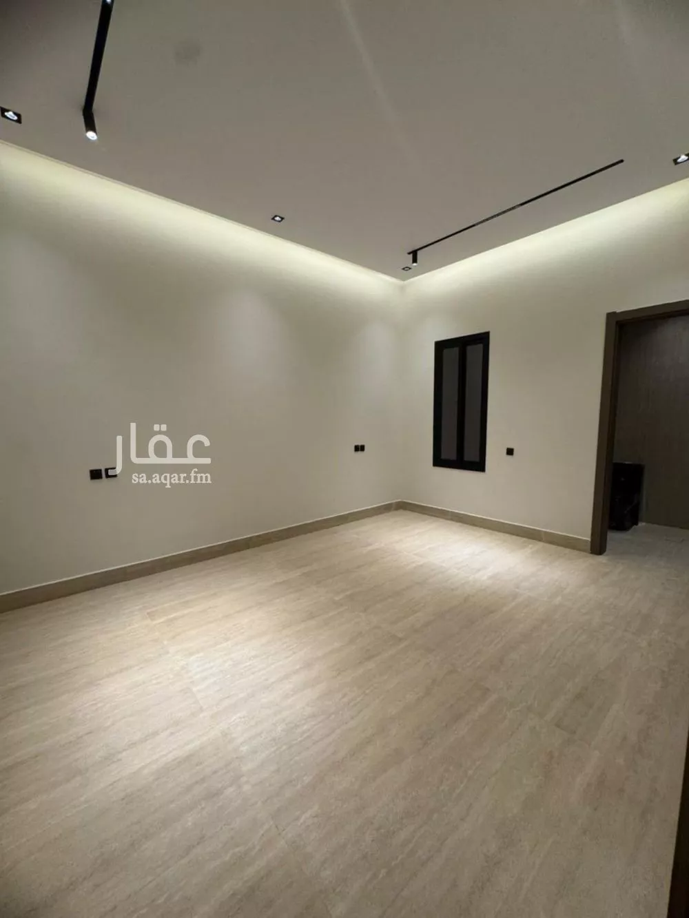 4 bedroom floor in Al Janadriyah 13