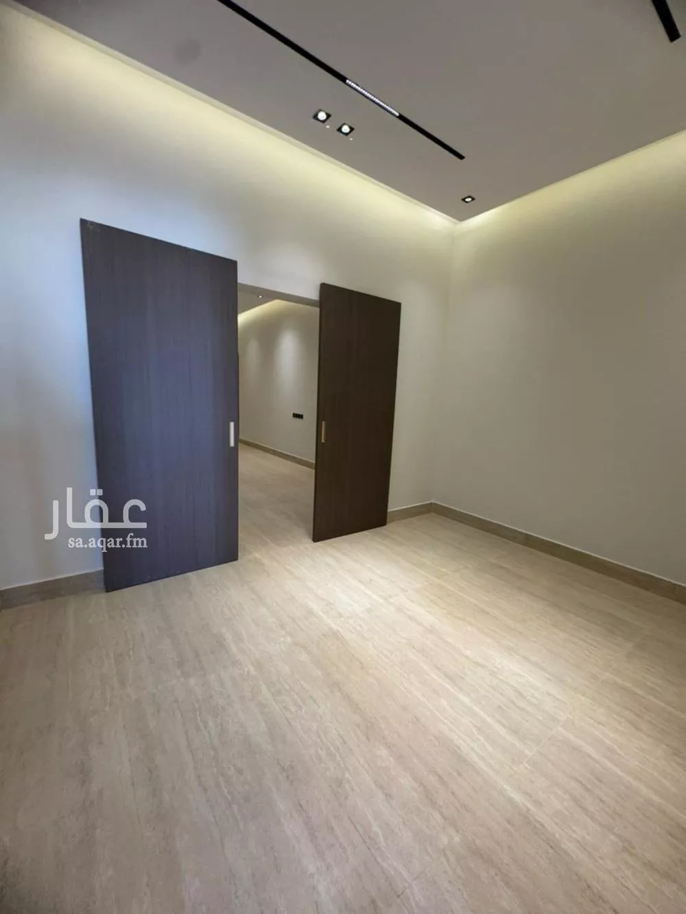 4 bedroom floor in Al Janadriyah 14