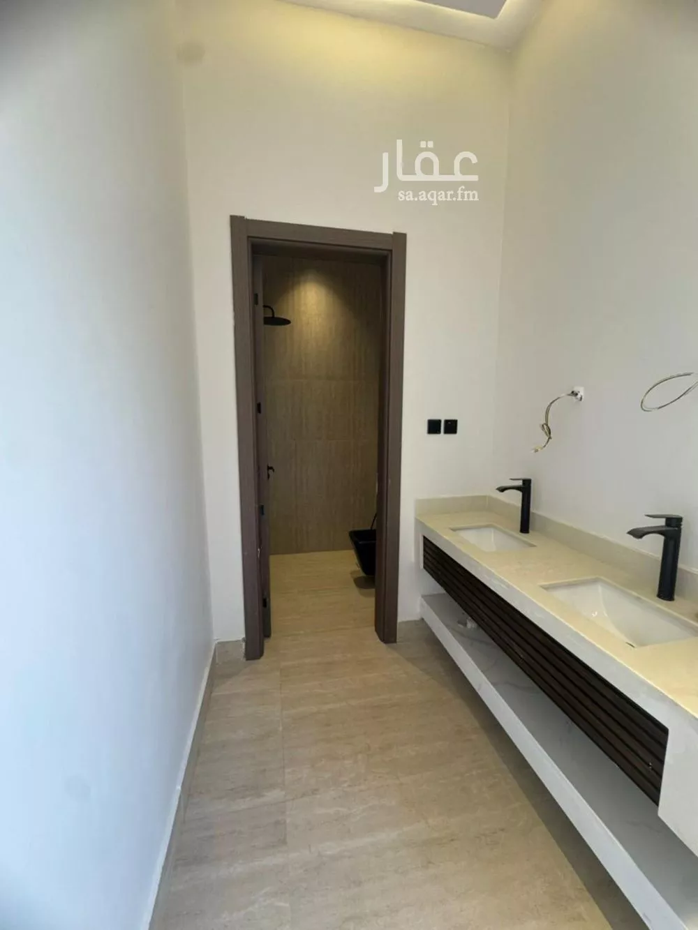 4 bedroom floor in Al Janadriyah 3