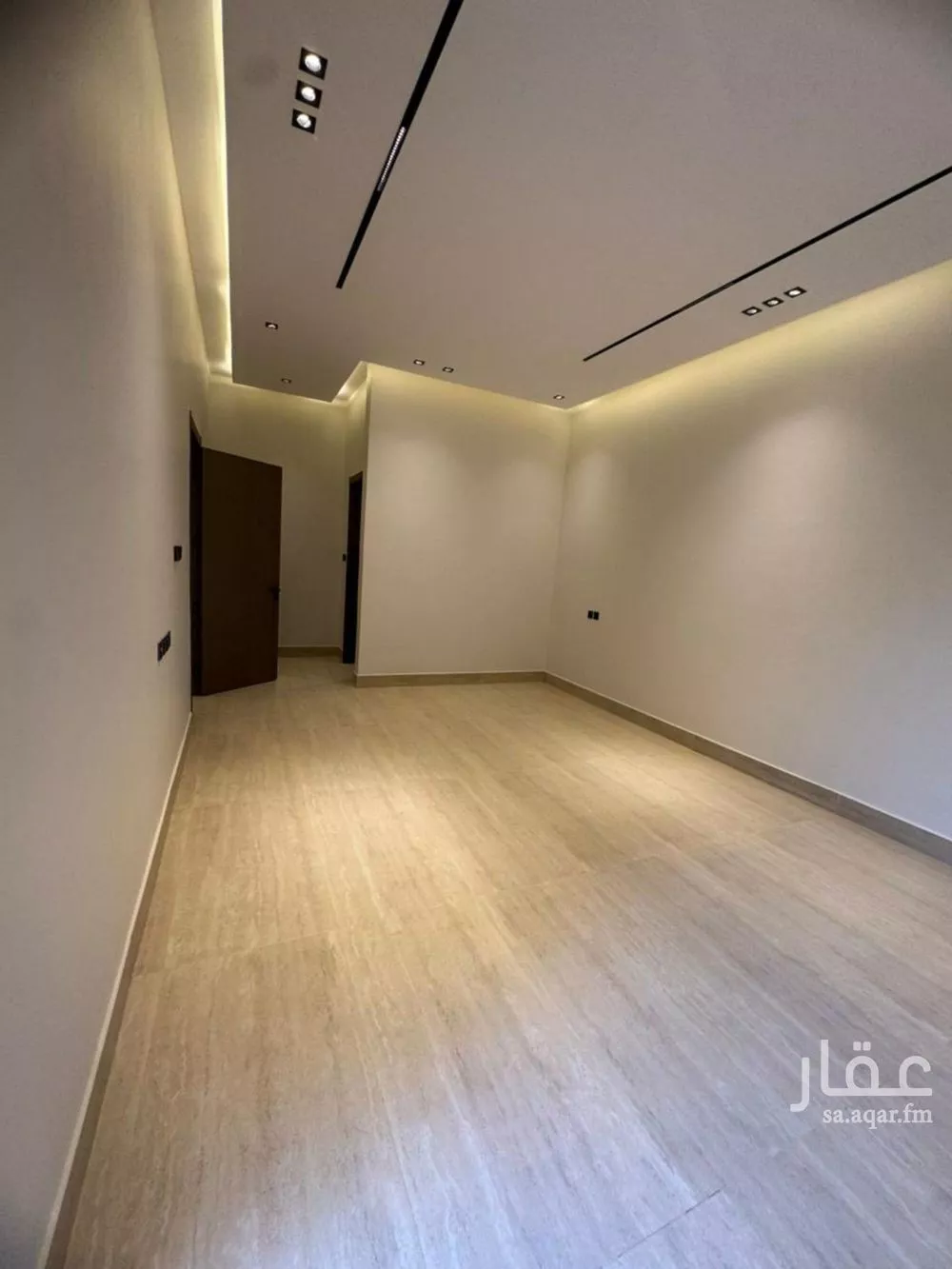 4 bedroom floor in Al Janadriyah 6