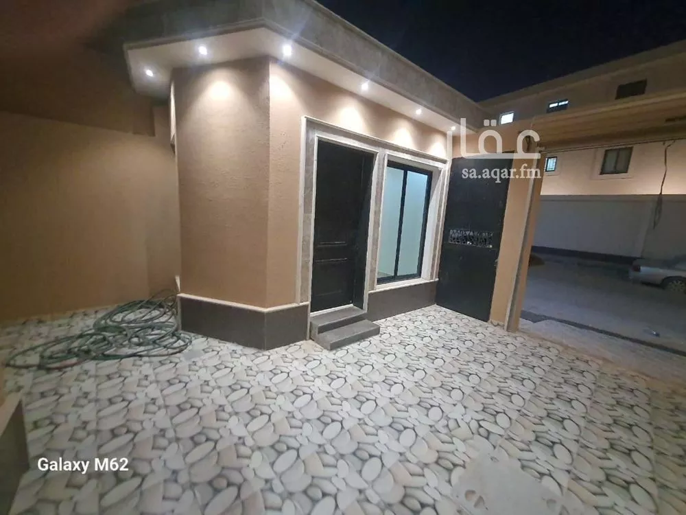5 bedroom floor in Tuwaiq 2