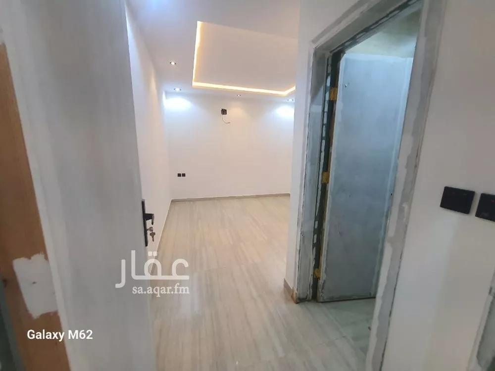 5 bedroom floor in Tuwaiq 12