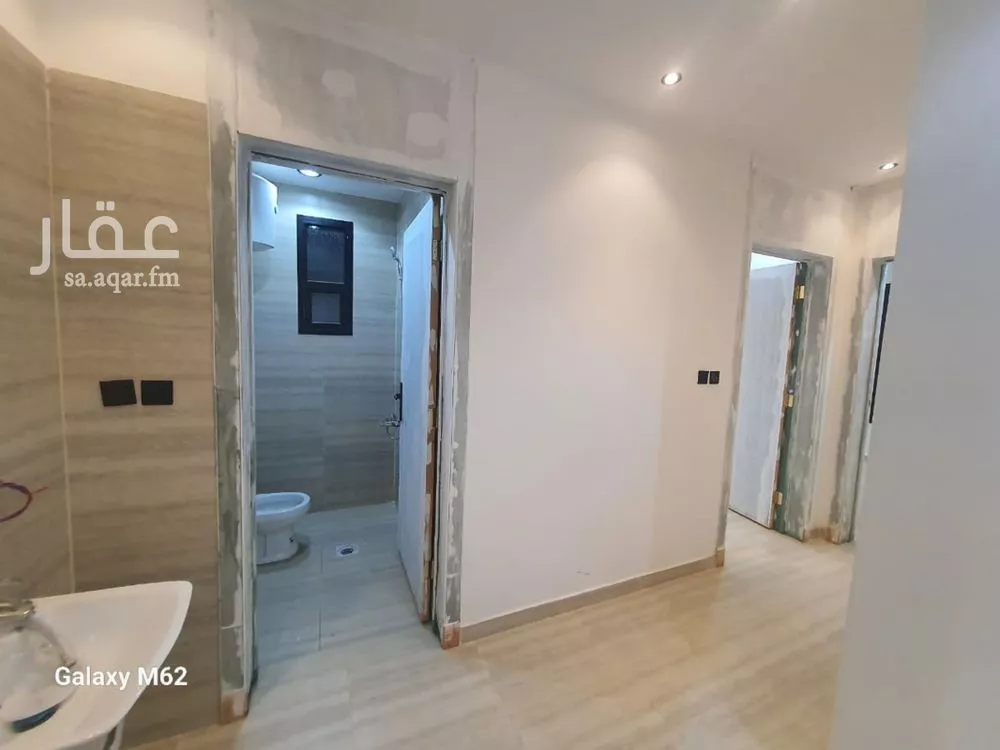 5 bedroom floor in Tuwaiq 14