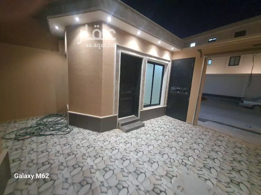 5 bedroom floor in Tuwaiq 18