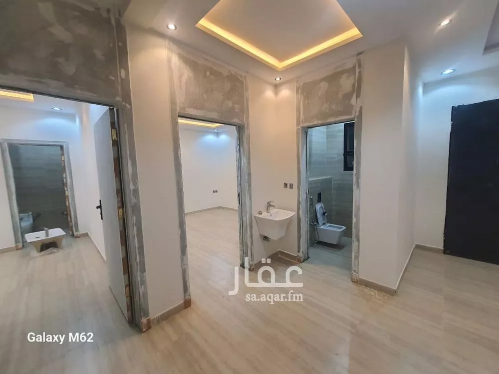 5 bedroom floor in Tuwaiq 7