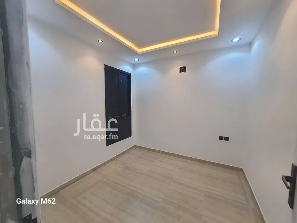 5 bedroom floor in Tuwaiq 9