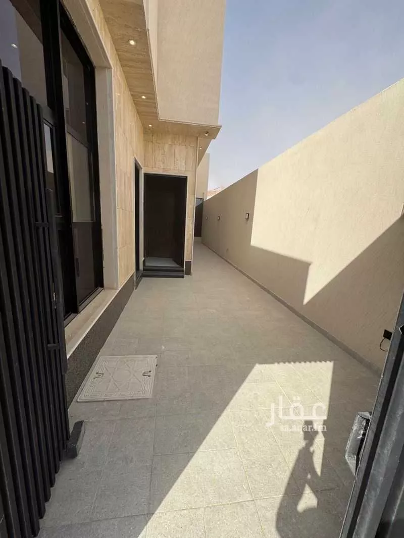 5 bedroom floor in Al Janadriyah 2