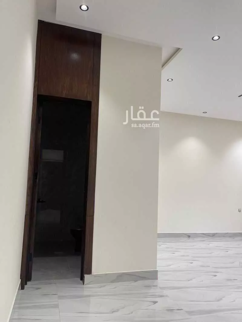 5 bedroom floor in Al Janadriyah 14