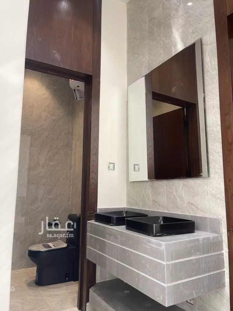 5 bedroom floor in Al Janadriyah 5