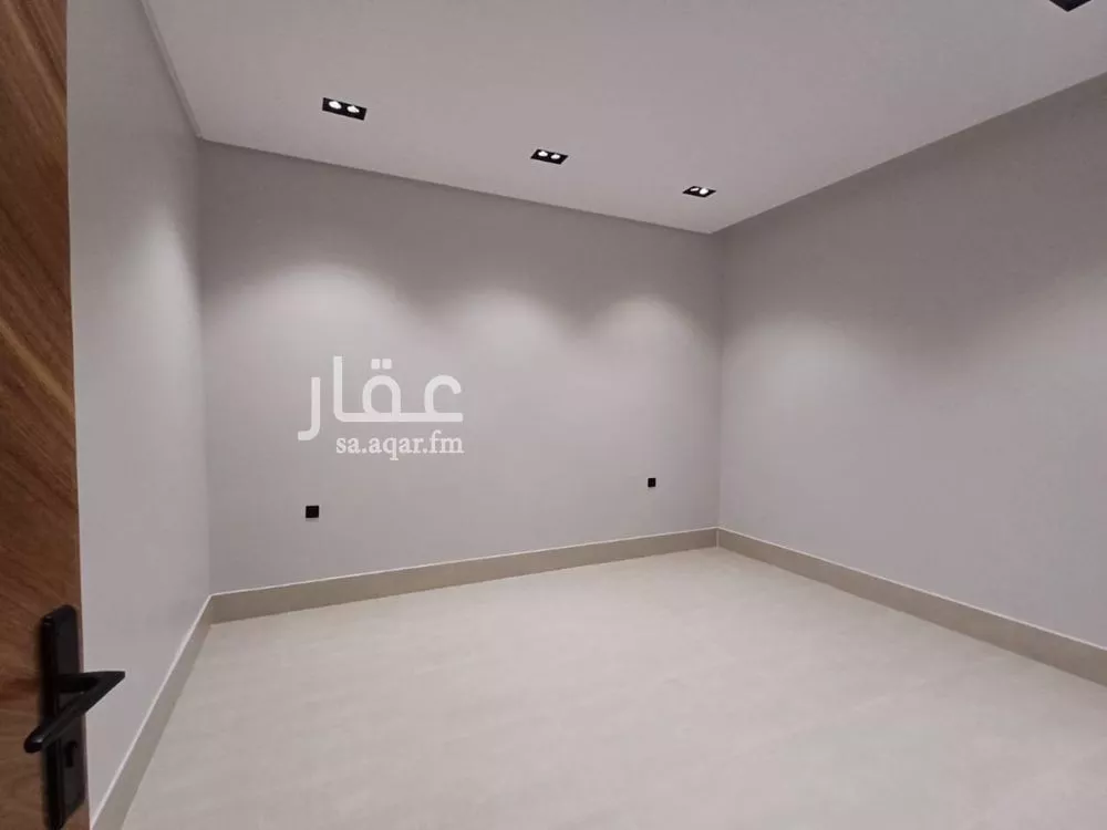5 bedroom floor in Tuwaiq 7