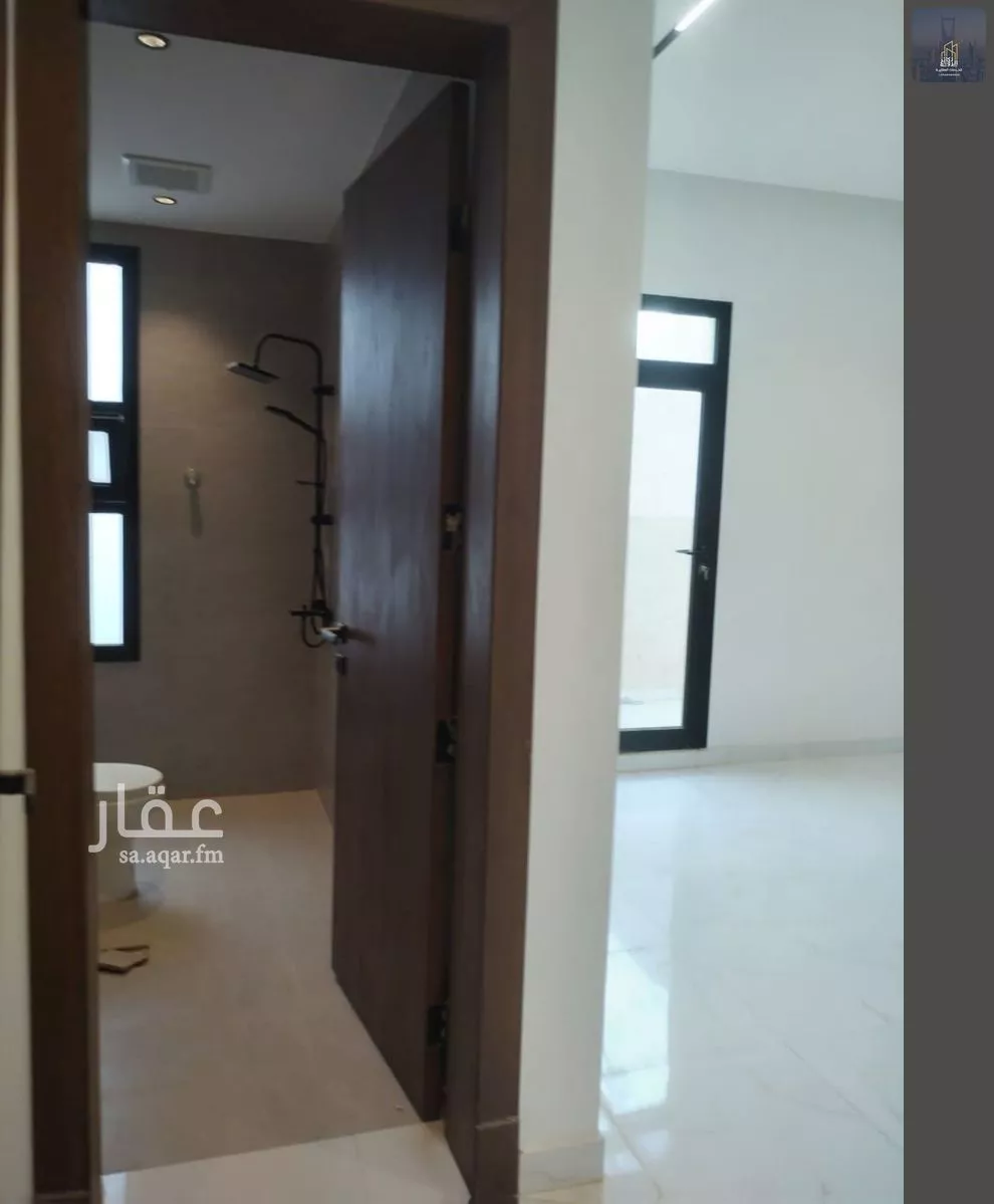 5 bedroom floor in Al Janadriyah 18