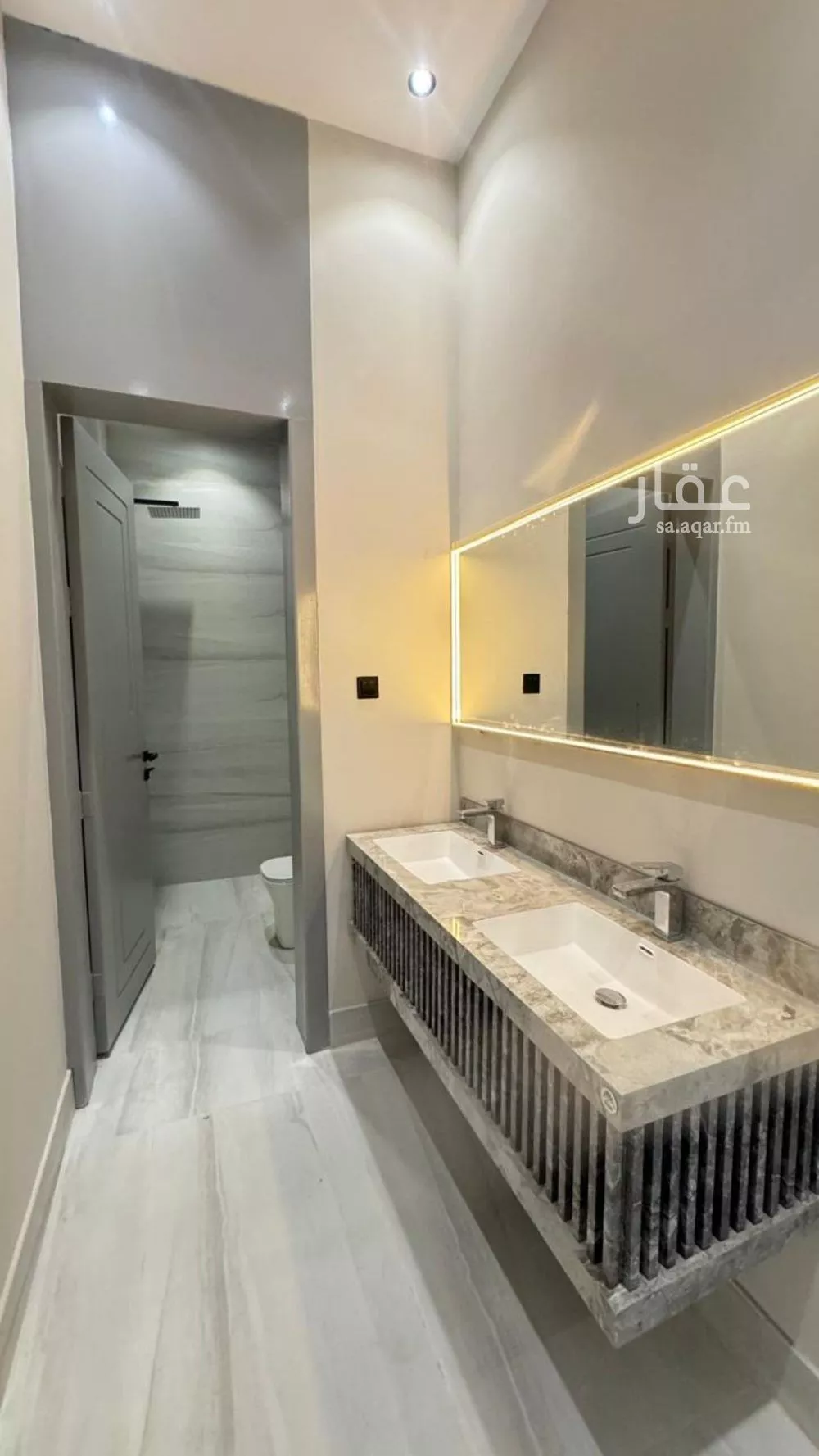 4 bedroom floor in Al Janadriyah 5