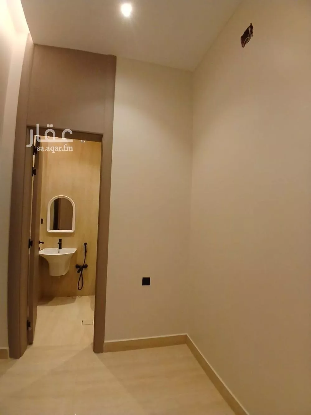 5 bedroom floor in Al Janadriyah 5