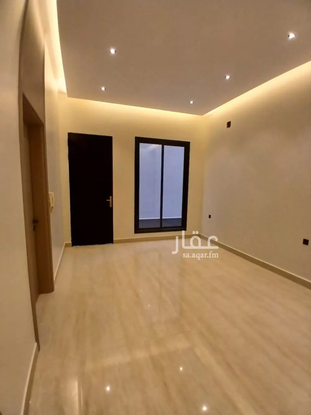 5 bedroom floor in Al Janadriyah 6
