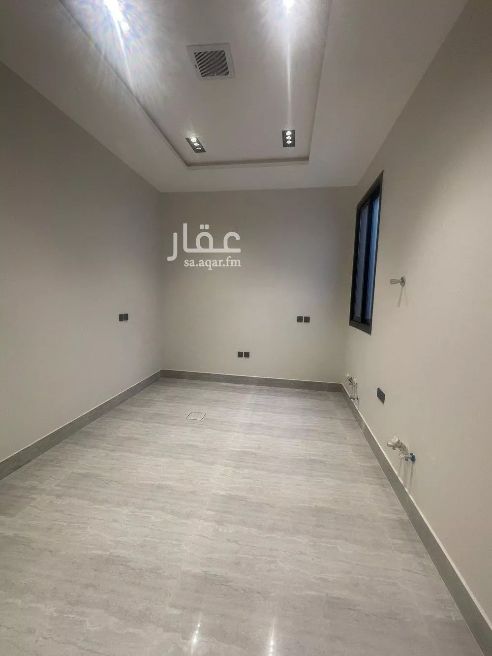 4 bedroom floor in Al Rimal 17