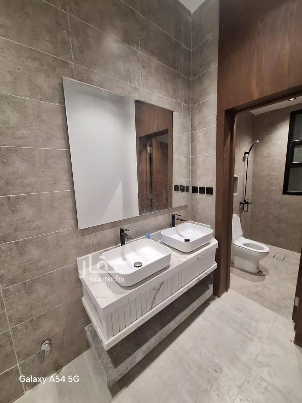 3 bedroom floor in Tuwaiq 4