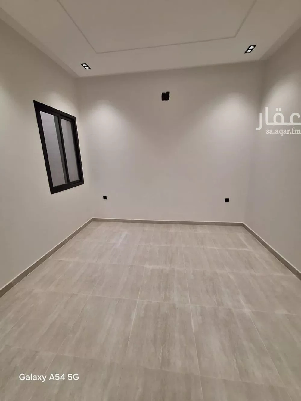 3 bedroom floor in Tuwaiq 10
