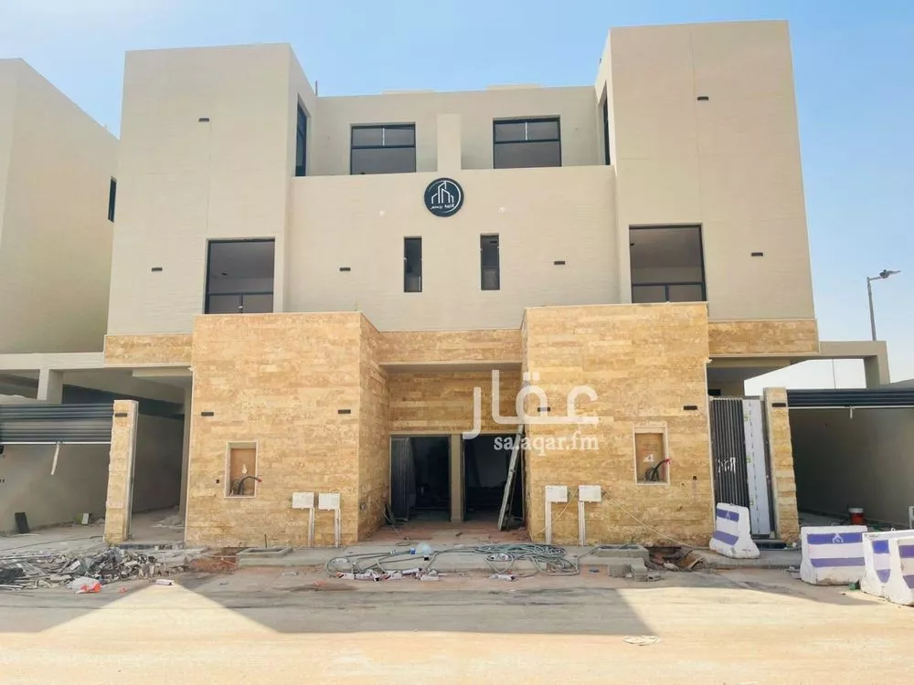 5 bedroom floor in Al Rimal 9