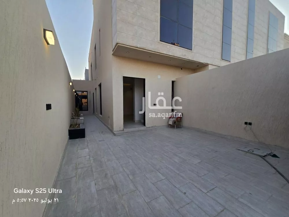 5 bedroom floor in Tuwaiq 13