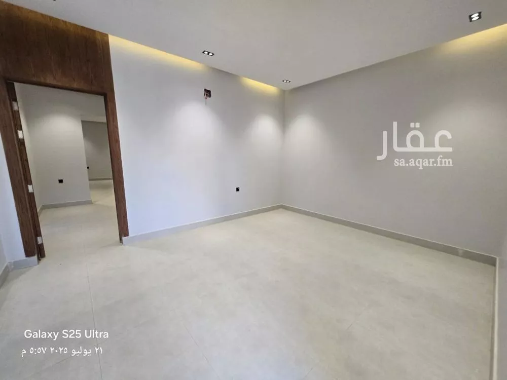 5 bedroom floor in Tuwaiq 9