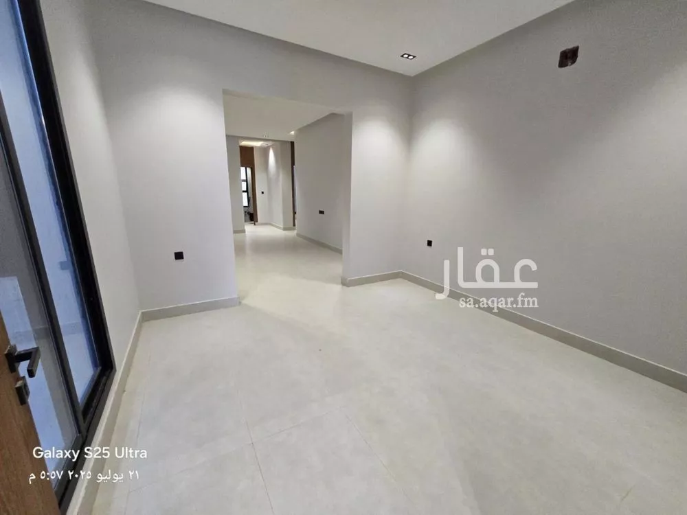 5 bedroom floor in Tuwaiq 10