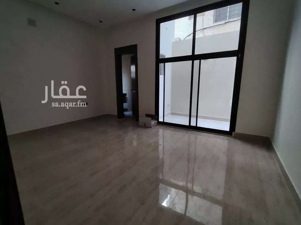 3 bedroom floor in Tuwaiq 11